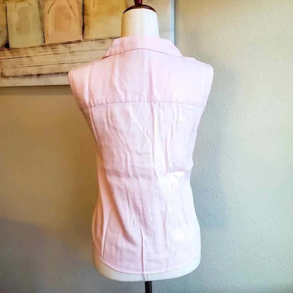 SO | Cropped Sleeveless Button Down Top in Strawberry sz 2X - Picture 3 of 8
